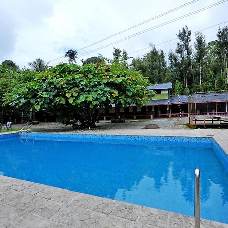 Leisure Homestay - Pool, Boating, Zipline, Home Food, Estate Chikmagalur Luaran gambar