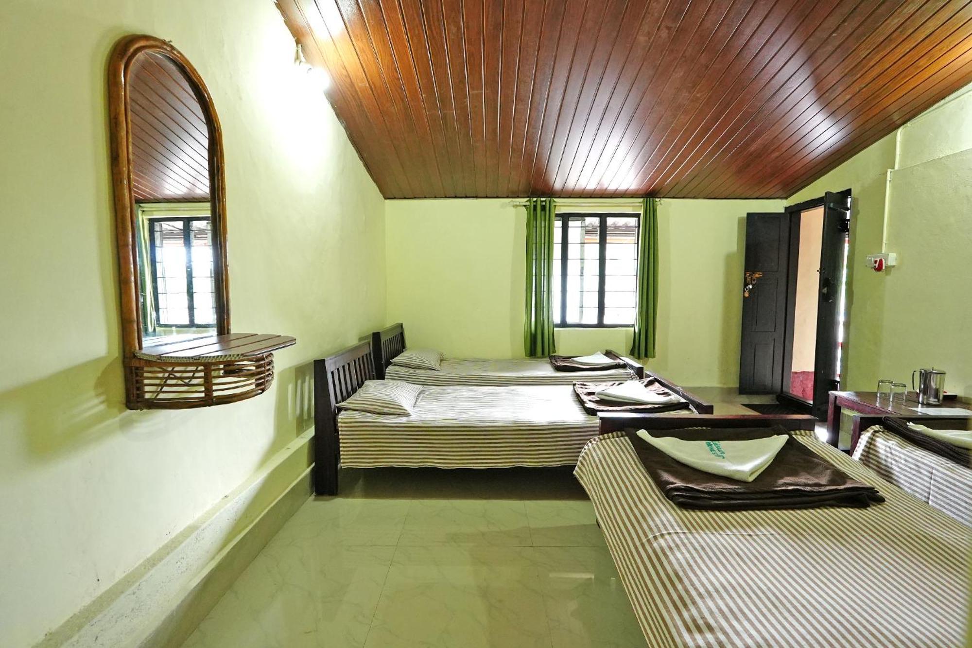 Leisure Homestay - Pool, Boating, Zipline, Home Food, Estate Chikmagalur Luaran gambar